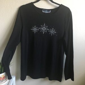 🏈 Black long sleeve winter snowflakes embroidered